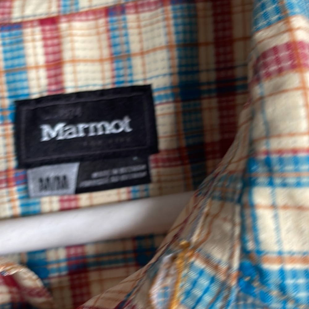 Marmot button up - Picture 3 of 3